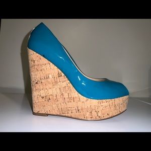 Le Chateau wedges